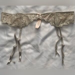 Victorias Secret Silver Rhinestone Lace Garter belt